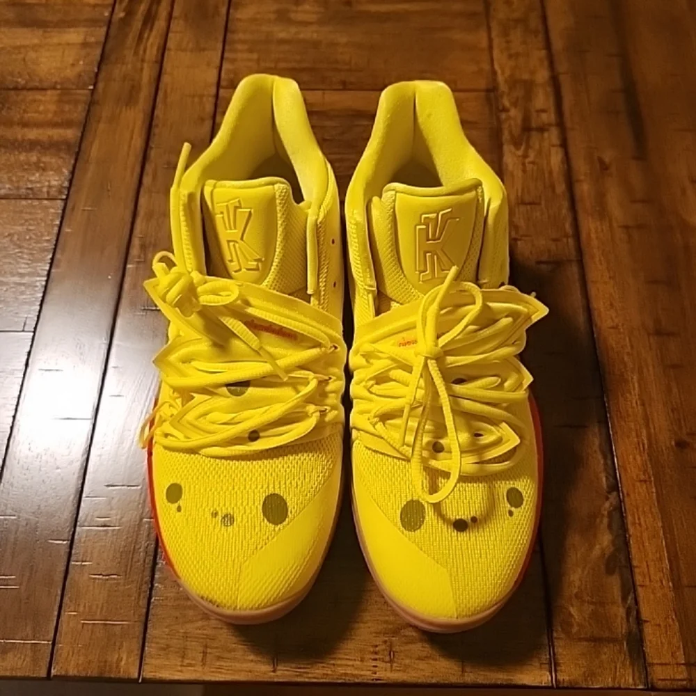 Size 7Y - Nike SpongeBob SquarePants x Kyrie 5 SpongeBob - Picture 2 of 11